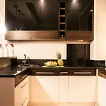 Hotel apartamentowy Platinum Towers Country 2 Country Warszawa