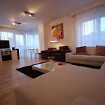 Hotel apartamentowy Platinum Towers Country 2 Country Warszawa