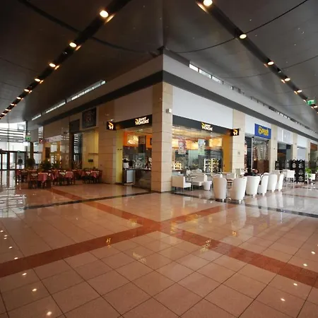 Platinum Towers Country 2 Country 4* Warsaw