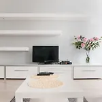 Apart Otel Platinum Towers Country 2 Country Varşova