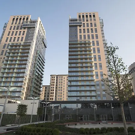 Platinum Towers Country 2 Country 4*