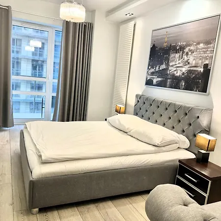 Platinum Towers Country 2 Country Hotel apartamentowy 4*