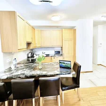 Apartmanhotel Platinum Towers Country 2 Country 4*