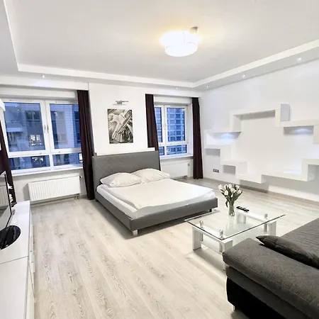 Platinum Towers Country 2 Country Hotel apartamentowy Warszawa