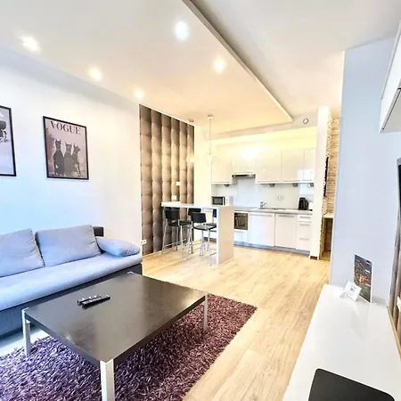 Hotel apartamentowy Platinum Towers Country 2 Country 4*