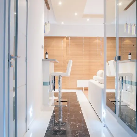 Platinum Towers Country 2 Country Апарт-отель 4*