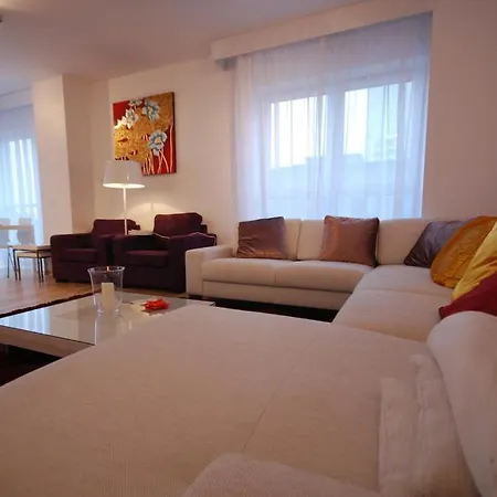 Platinum Towers Country 2 Country Warszawa