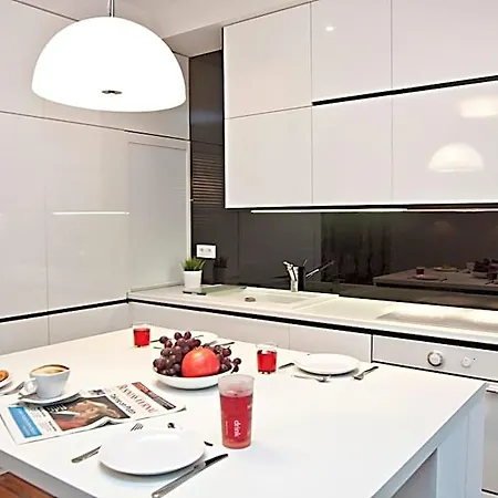 Platinum Towers Country 2 Country 4*