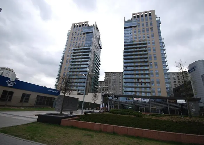 Aparthotel Platinum Towers Country 2 Country 4*