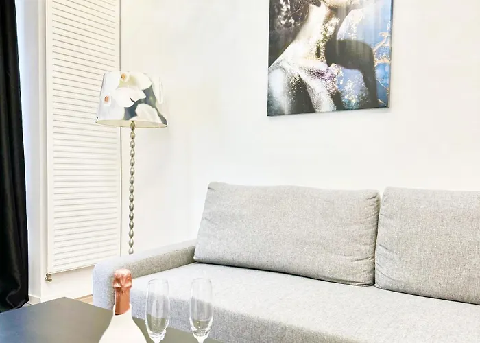 白金塔乡村至乡村酒店 4*