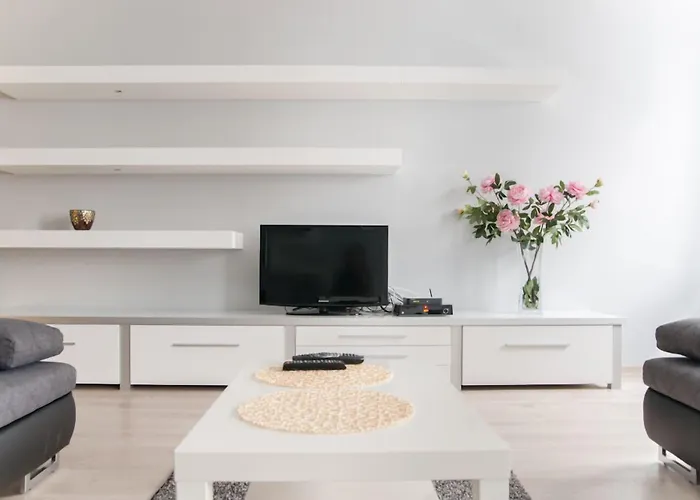 公寓式酒店 白金塔乡村至乡村酒店 华沙