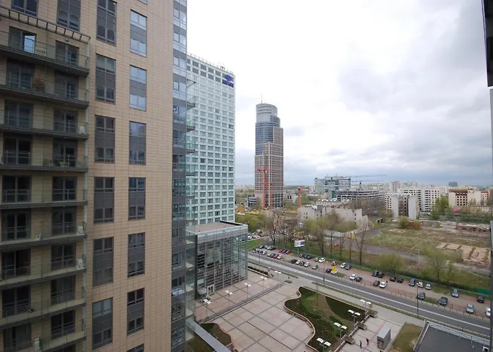 Aparthotel Platinum Towers Country 2 Country 4*