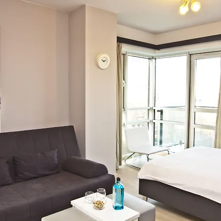 Platinum Towers Country 2 Country Βαρσοβία