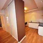 Platinum Towers Country 2 Country 4*