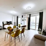 Platinum Towers Country 2 Country 4* Warschau