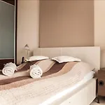 Platinum Towers Country 2 Country Warschau