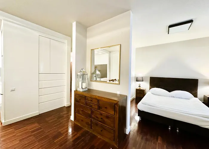 Platinum Towers Country 2 Country